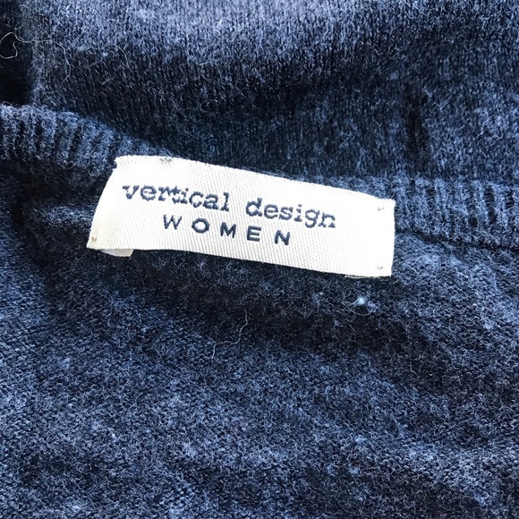 Vertical Design Gray Bee Crewneck Sweater - Picture 6 of 7